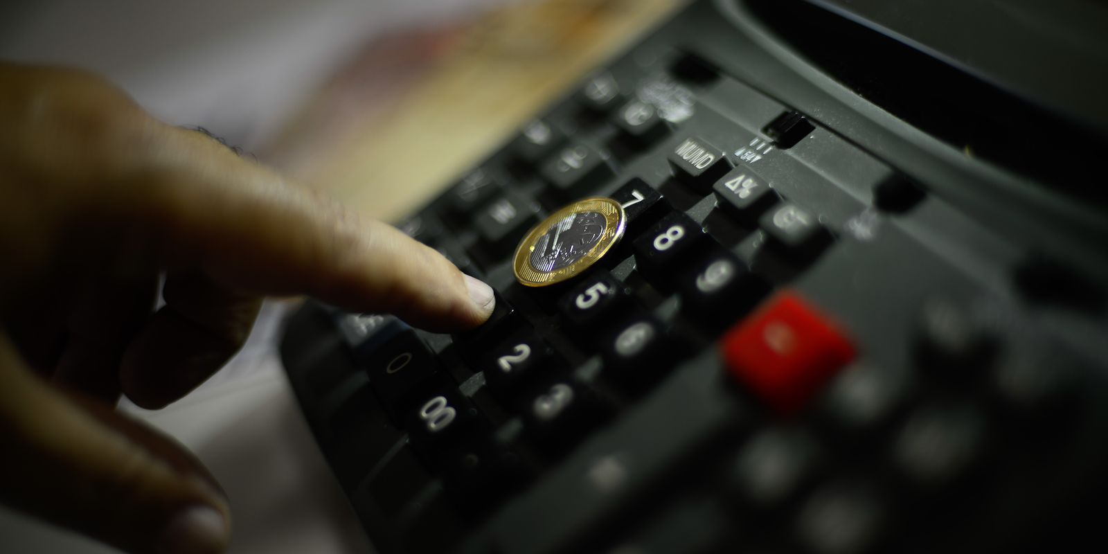 IPCA-15 desacelera para 0,06% em julho, puxado por queda nos alimentos e alta na habitação