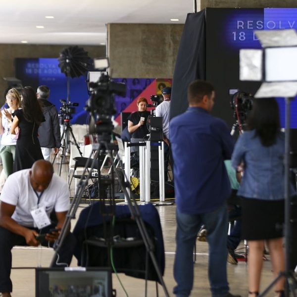 FNDC lança carta de compromisso para candidatos e pede adesão à comunicação democrática