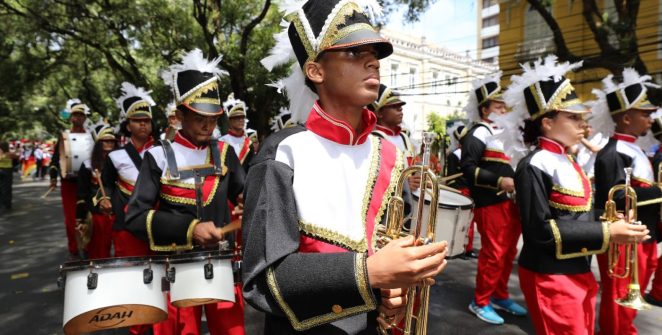 Fanfarras escolares mantêm viva a memória da Independência Baiana e transformam vidas nas periferias de Salvador