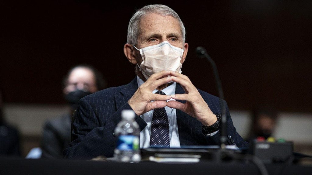 Diários e e-mails de Fauci revelam que ele sabia que lockdowns não funcionavam e defendeu máscaras sem evidências
