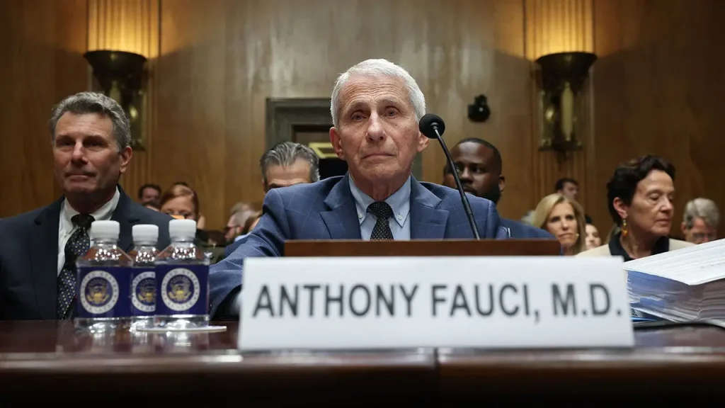 Fauci invoca Quinta Emenda e silêncio contradiz seu próprio lema de seguir a ciência