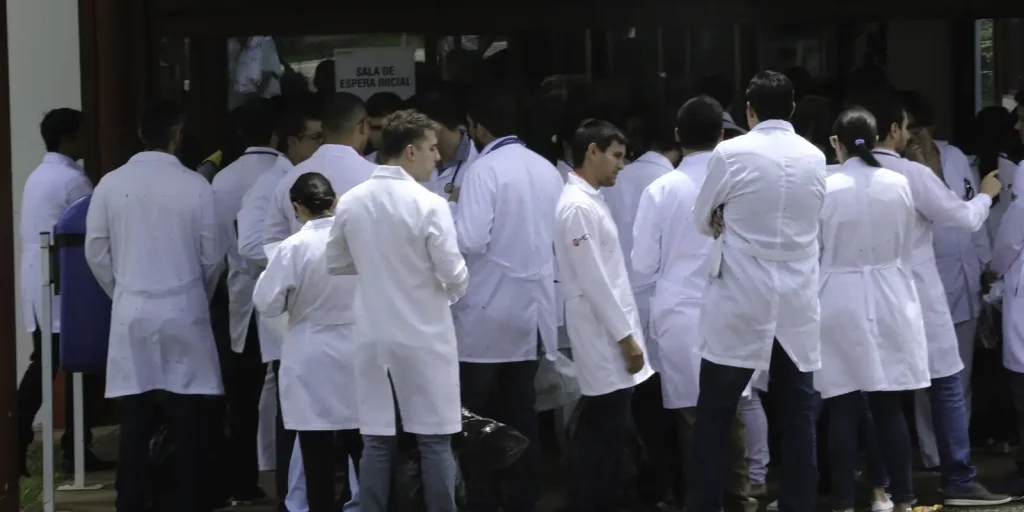 Enare 2026/2027: inscrições para residência com pré-requisito terminam nesta quarta-feira (15)