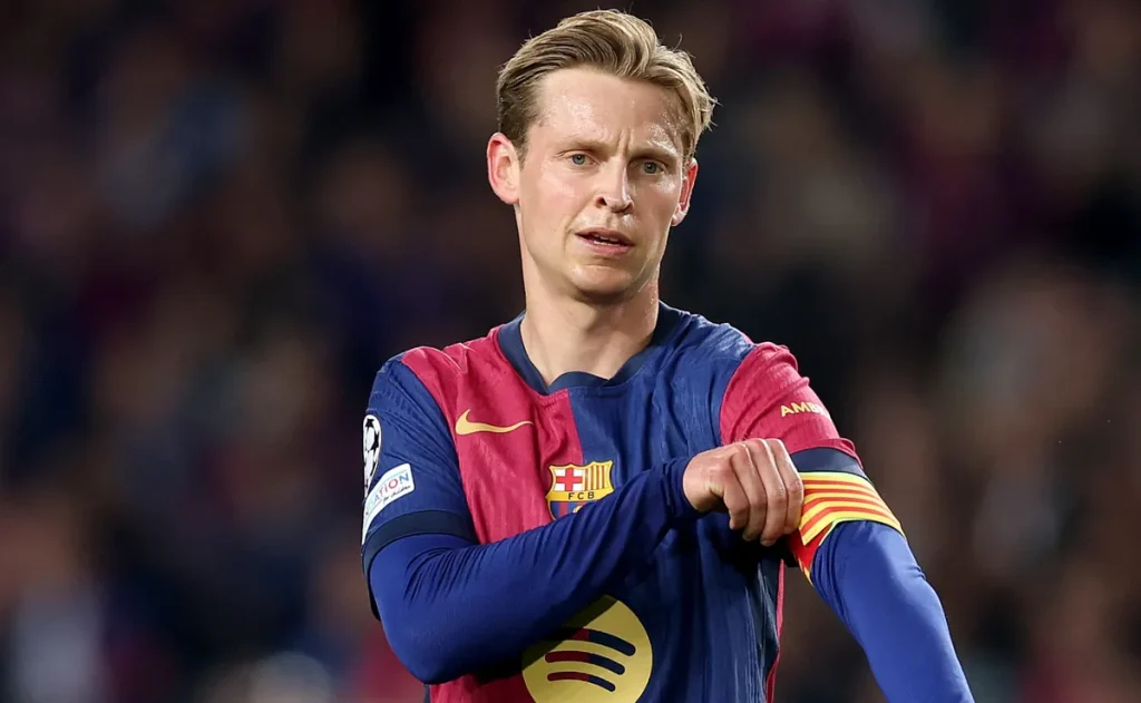 Frenkie de Jong quebra silêncio sobre lesão e nega crise com o Barcelona