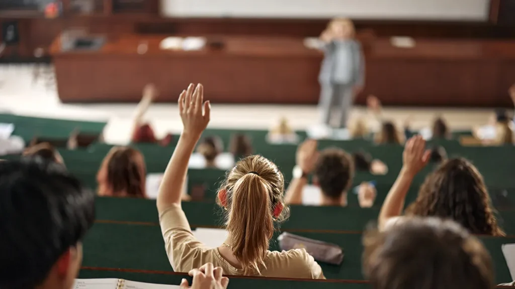 Carnegie Mellon anuncia medidas contra professora Uju Anya por publicações no X
