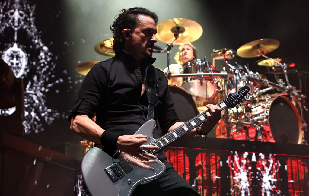 Baterista do Gojira é impedido de entrar nos EUA por problemas de visto; substituto se chama Luigi