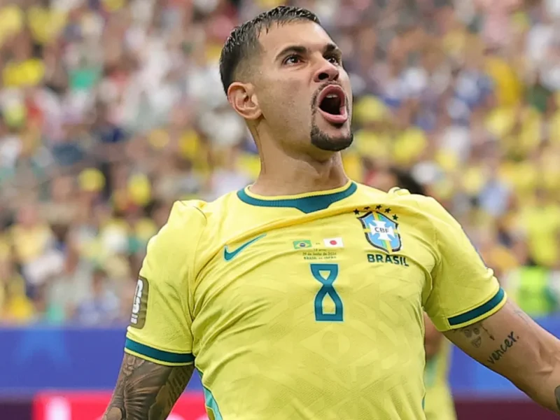 Howe admite incerteza sobre futuro de Bruno Guimarães e diz que quer manter o capitão no Newcastle