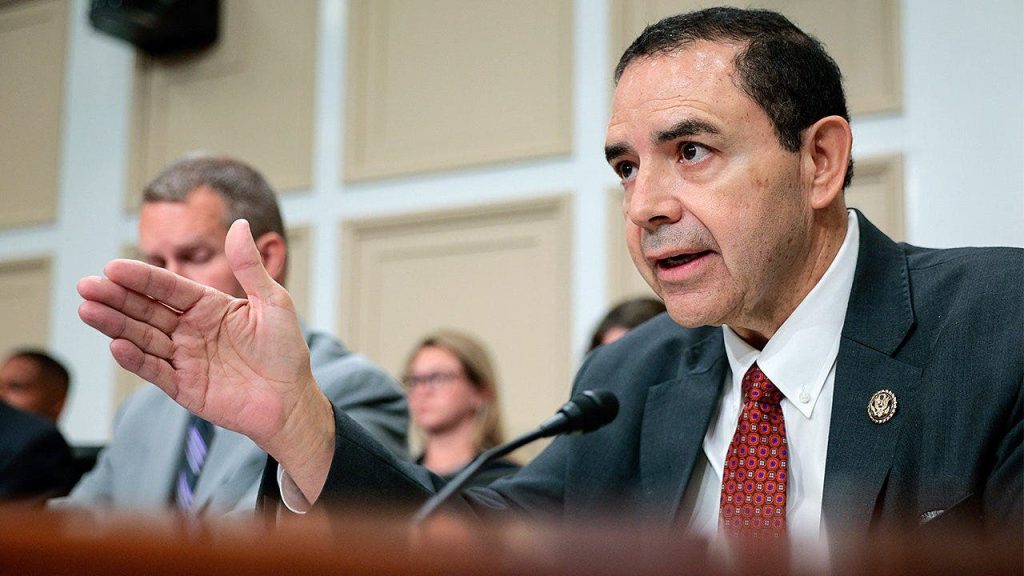 Deputado democrata acusa socialistas de usarem o Partido Democrata como veículo para agenda radical