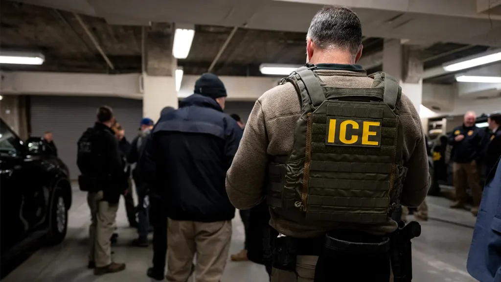 Imigrante ilegal é morto a tiros em Houston após tentar atropelar agentes do ICE