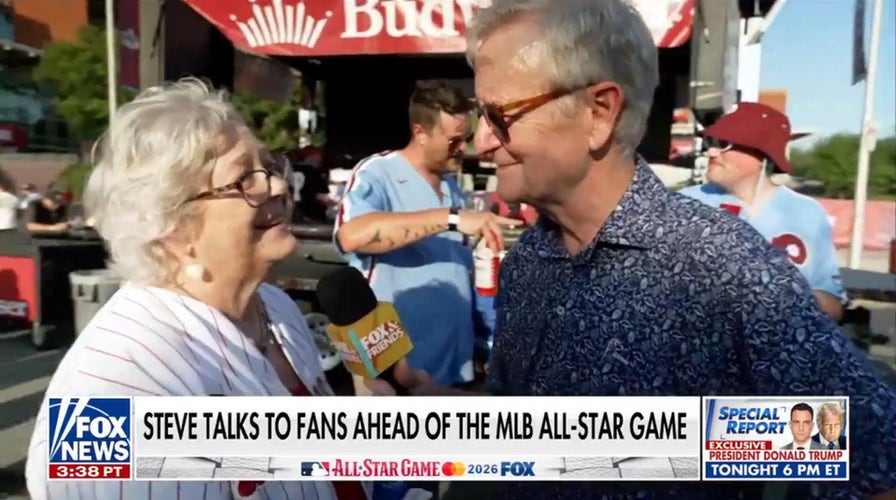 Steve Doocy experiences the MLB All-Star Fan Zone