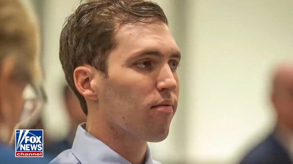 Distrito escolar de Washington investiga enfermeira que teria dito ‘graças a Deus ele está morto’ sobre Charlie Kirk