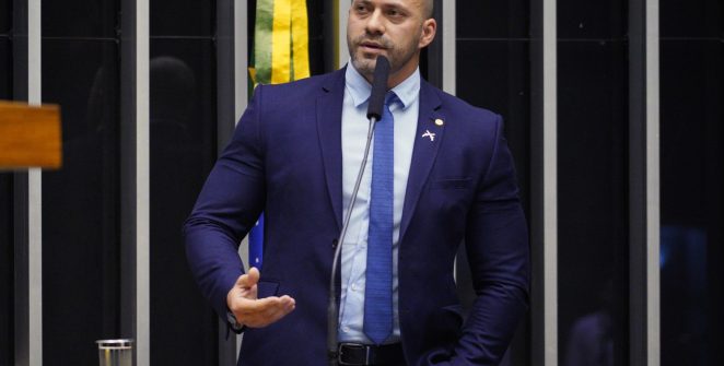 Moraes intima Daniel Silveira a explicar vídeo de apoio a senador postado em rede social