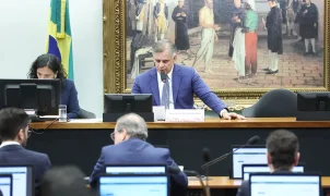 CCJ aprova PEC que extingue aposentadoria compulsória como punição a juízes