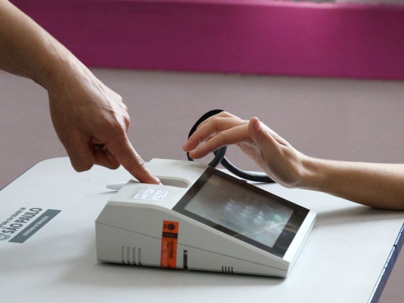 Biometria estará disponível em todas as seções eleitorais, mas cadastro não é obrigatório para votar