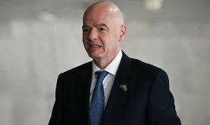 Conselheiro de Infantino renuncia e critica plano da FIFA de vender participação na Copa do Mundo