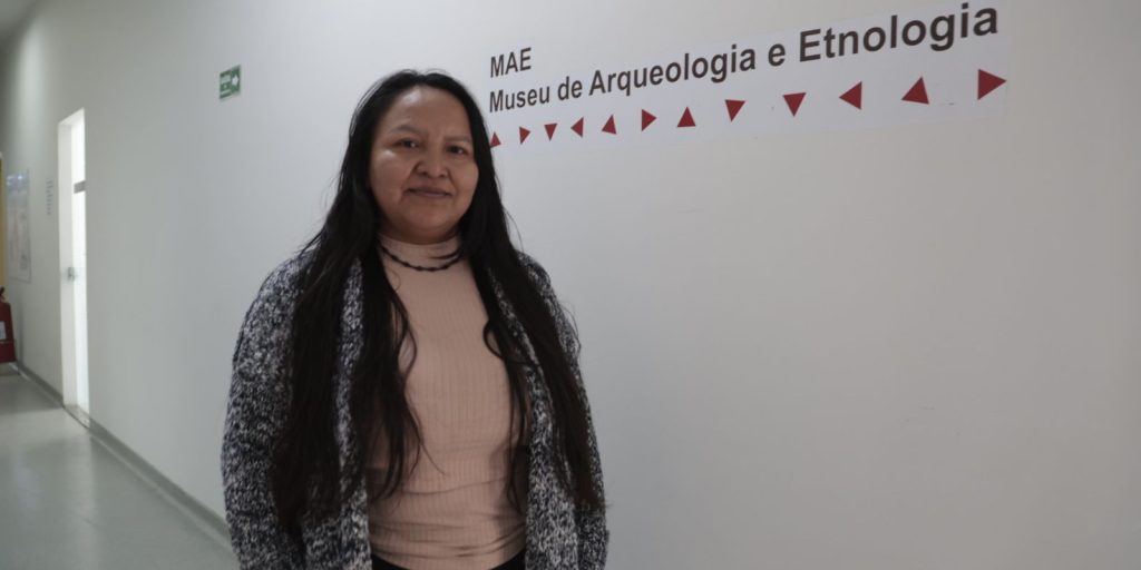 Francy Baniwa, primeira professora indígena da USP, vê conquista como vitória coletiva