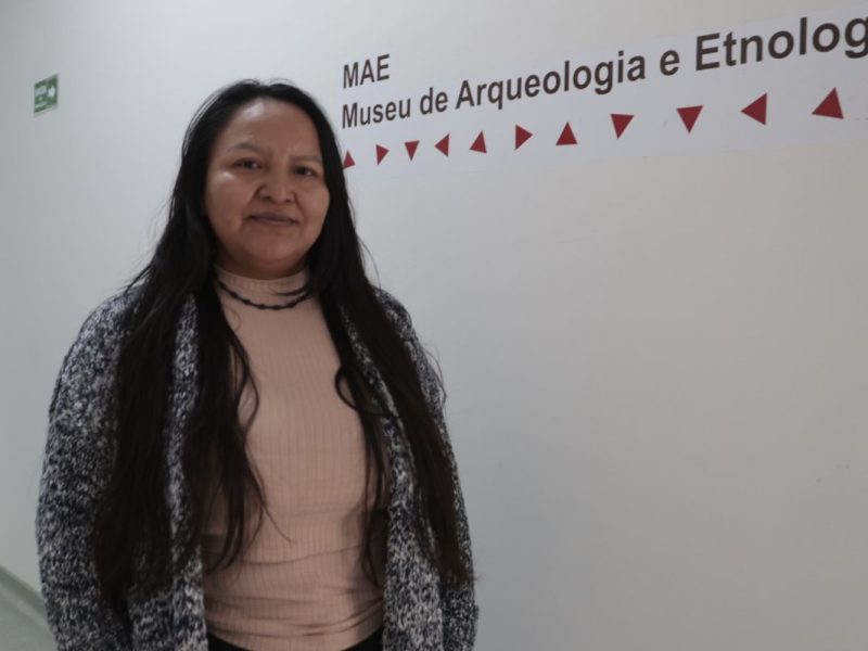 Francy Baniwa, primeira professora indígena da USP, vê conquista como vitória coletiva