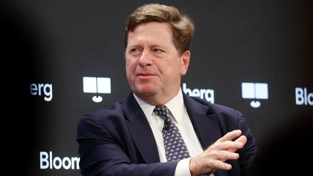 Senado dos EUA confirma Jay Clayton como diretor de Inteligência Nacional em votação partidária