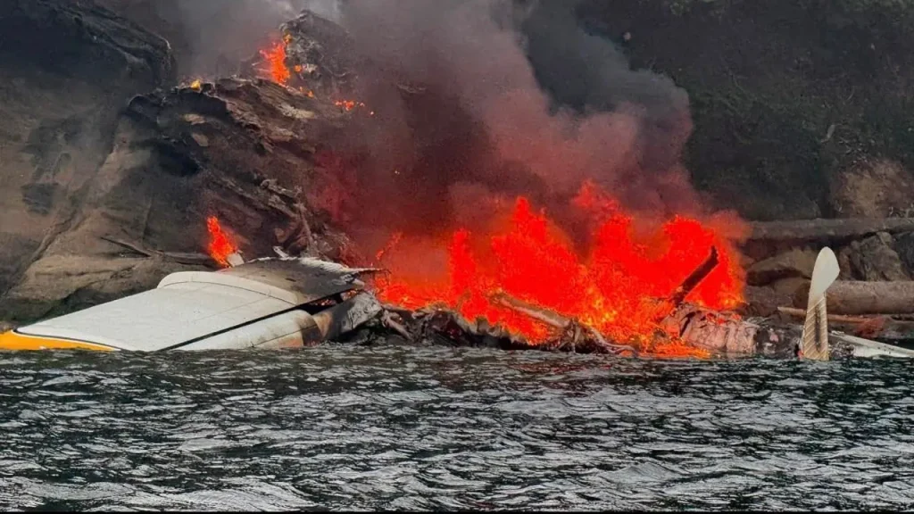 Hidroavião da Kenmore Air faz pouso forçado perto da Ilha Sucia, em Washington, e pega fogo; há feridos