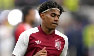 Lamine Yamal treina separado, mas Espanha garante presença na final da Copa de 2026