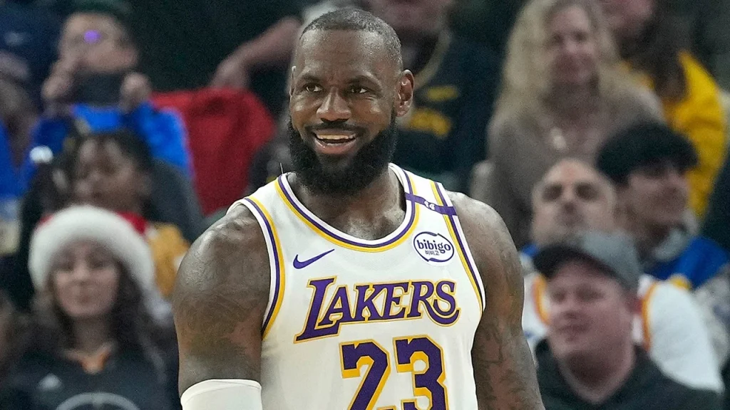 LeBron James quebra o silêncio após saída do Los Angeles Lakers