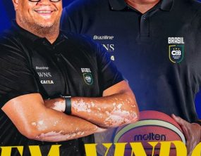 CBB anuncia saída de Pokey Chatman e nomeia Léo Figueiró como novo técnico da seleção feminina de basquete