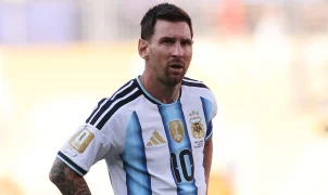 Messi chora ao receber medalha de prata após derrota na final da Copa de 2026; despedida emociona