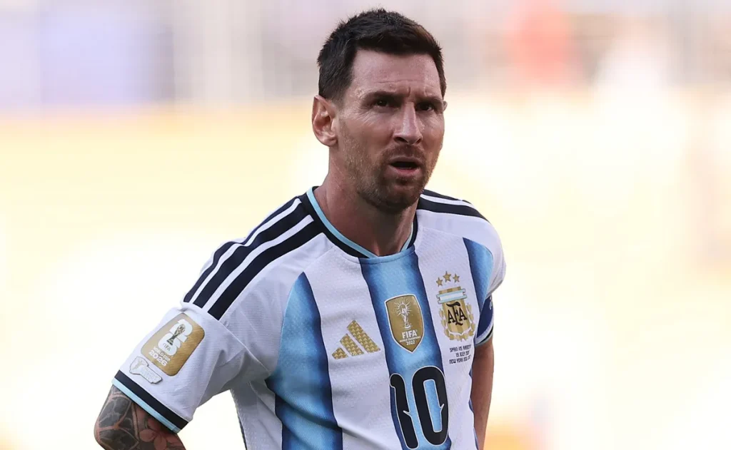 Derrota na final da Copa de 2026 coloca futuro de Messi na seleção argentina sob dúvida