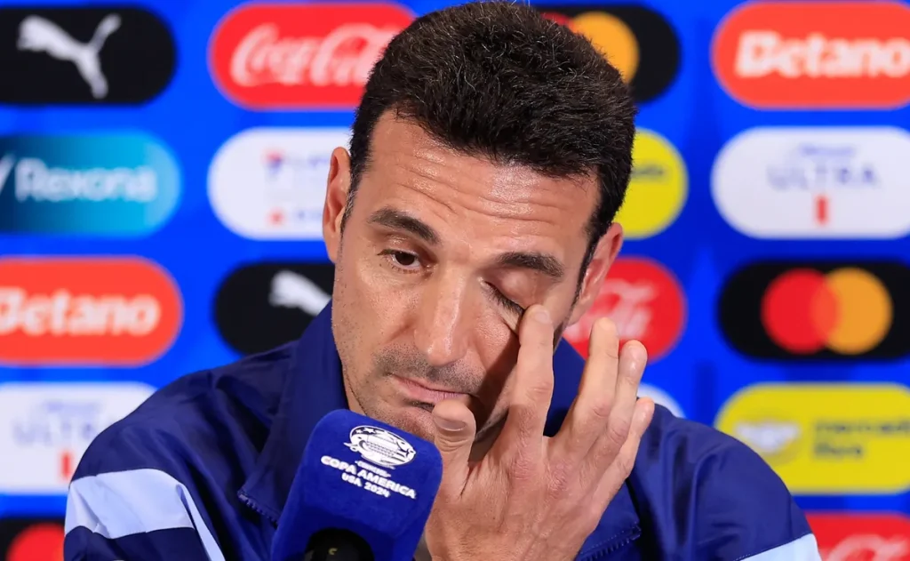 Scaloni chora após vice na Copa de 2026 e coloca futuro na seleção argentina em dúvida