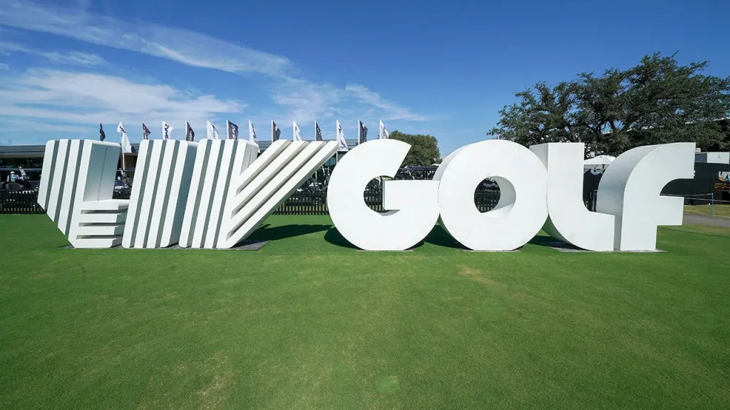 LIV Golf negocia captação de US$ 250 milhões e ganha sobrevida após corte de verba saudita