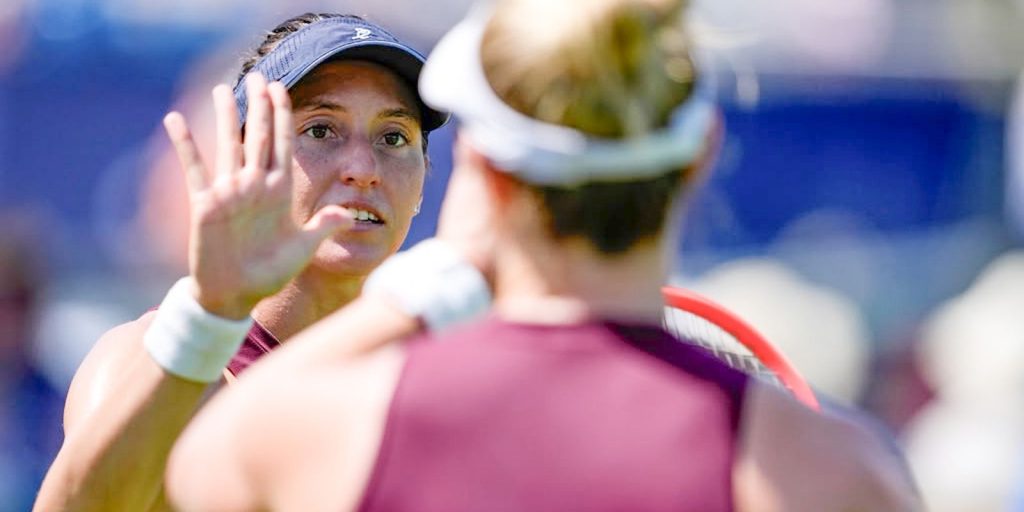 Luisa Stefani vence nas duplas e avança às oitavas em Wimbledon; Fernando Romboli é eliminado