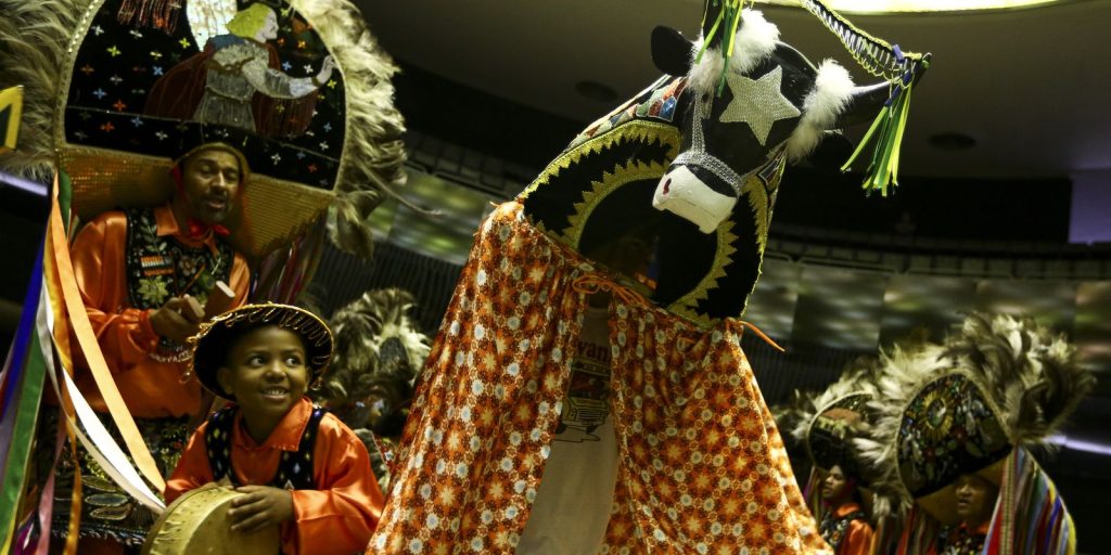 Arraial Vamos Festejar leva bumba meu boi e cultura popular ao Convento das Mercês em São Luís durante todo o mês de julho
