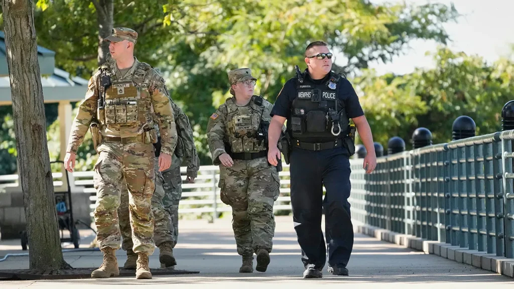 Após recusar servir militares da Guarda Nacional, pizzaria em Memphis vê vendas dispararem com apoio de clientes