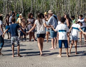 Flautas e manguezais: projeto musical transforma a relação de alunos com o meio ambiente na Zona Oeste do Rio