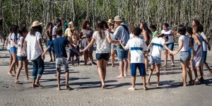 Flautas e manguezais: projeto musical transforma a relação de alunos com o meio ambiente na Zona Oeste do Rio