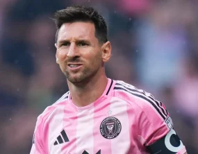 Messi reaparece em Rosario em jogo da quarta divisão e Inter Miami segue sem data para retorno