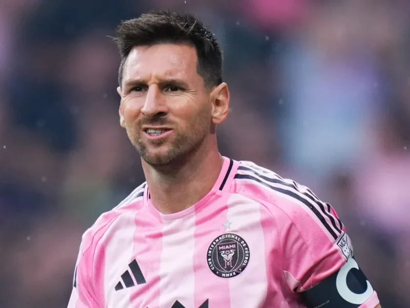 Messi reaparece em Rosario em jogo da quarta divisão e Inter Miami segue sem data para retorno
