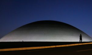 Senado aprova projeto que obriga divulgação em massa do Ligue 180; texto vai à sanção