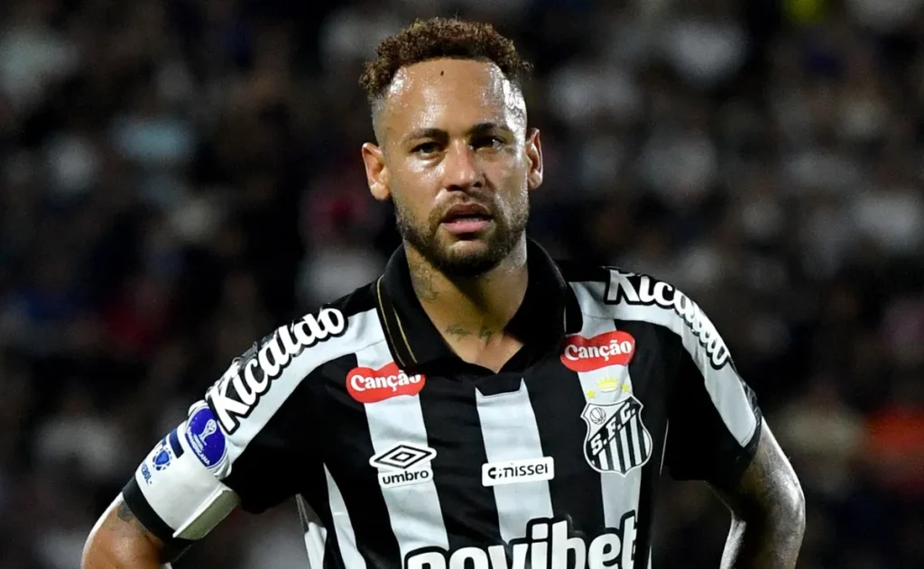 Futuro de Neymar no Santos é colocado em dúvida após suposta discussão com jovens no vestiário