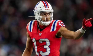 Patriots receiver Mack Hollins’ barefoot escapades reach a new plateau in second New England season