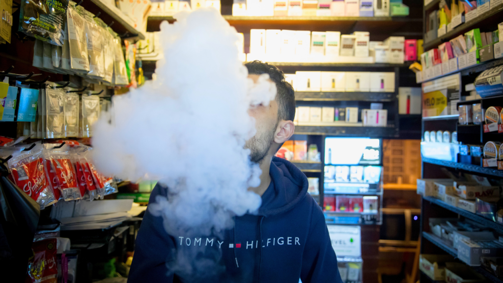 Impostos sobre cigarros eletrônicos criam disparidade de preços entre estados americanos