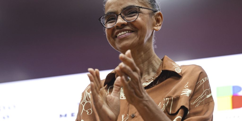 Marina Silva recebe na França a mais alta condecoração da República Francesa