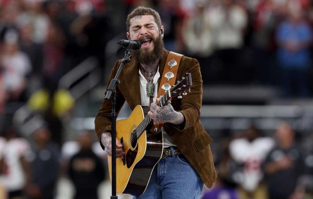 Post Malone, Tom Cruise e Jennifer Hudson se apresentam na cerimônia de encerramento da Copa do Mundo de 2026