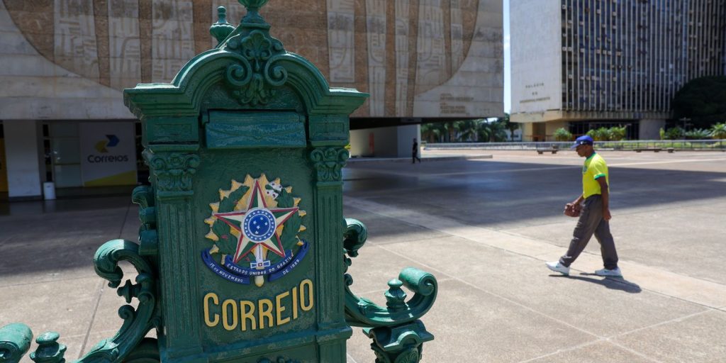 TCU alerta governo sobre risco fiscal dos Correios e cobra compensação de custos da universalização