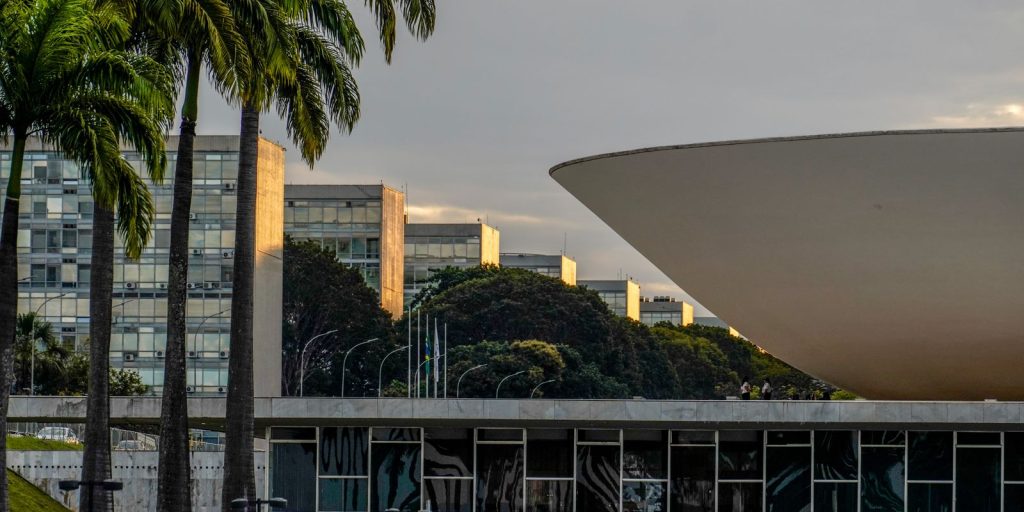 Recesso parlamentar se aproxima e Congresso deixa PEC 6×1, PL da Misoginia e MP do Frete sem votação