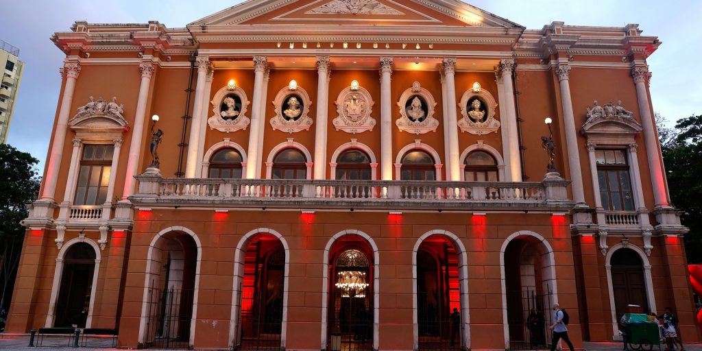 Unesco declara Theatro da Paz e Teatro Amazonas como Patrimônio Mundial Cultural