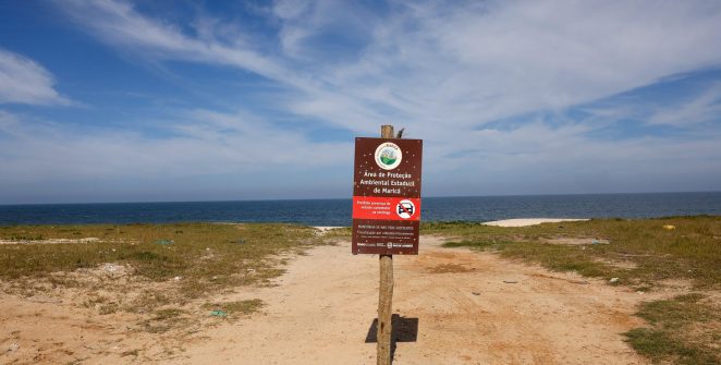 Disputa por restinga em Maricá completa quase 20 anos e opõe megaprojeto de luxo a comunidades tradicionais