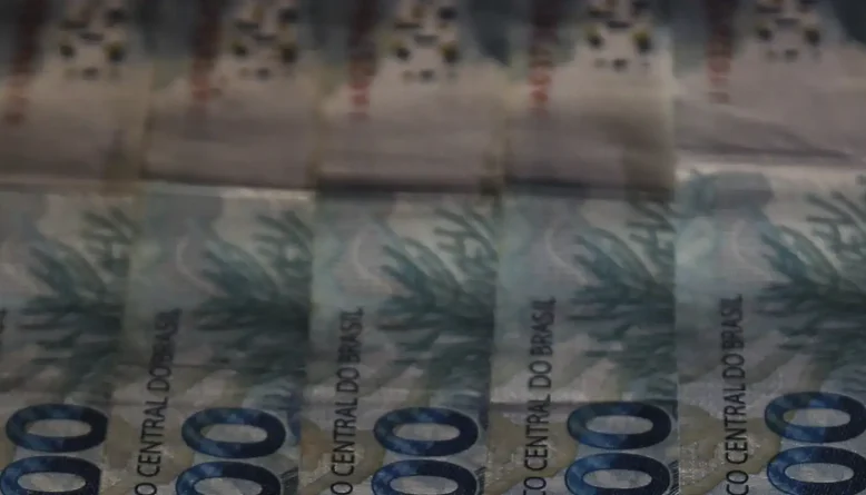 União cobre R$ 696 milhões em dívidas de estados e municípios em junho