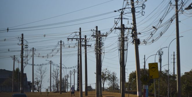 Acidentes com rede elétrica sobem para 703 em 2025, mas mortes caem, aponta Abradee