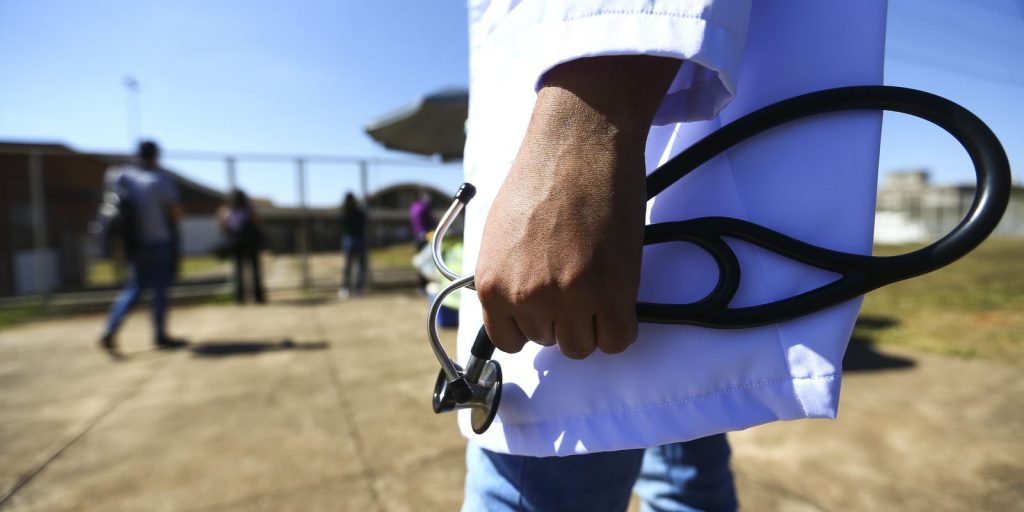 Enare 2026/2027: prazo para inscrições em residências com pré-requisito termina nesta quarta-feira