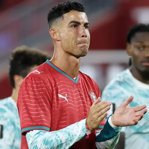 Ronaldo pode se despedir de Portugal no mesmo estádio onde começou, diz jornalista